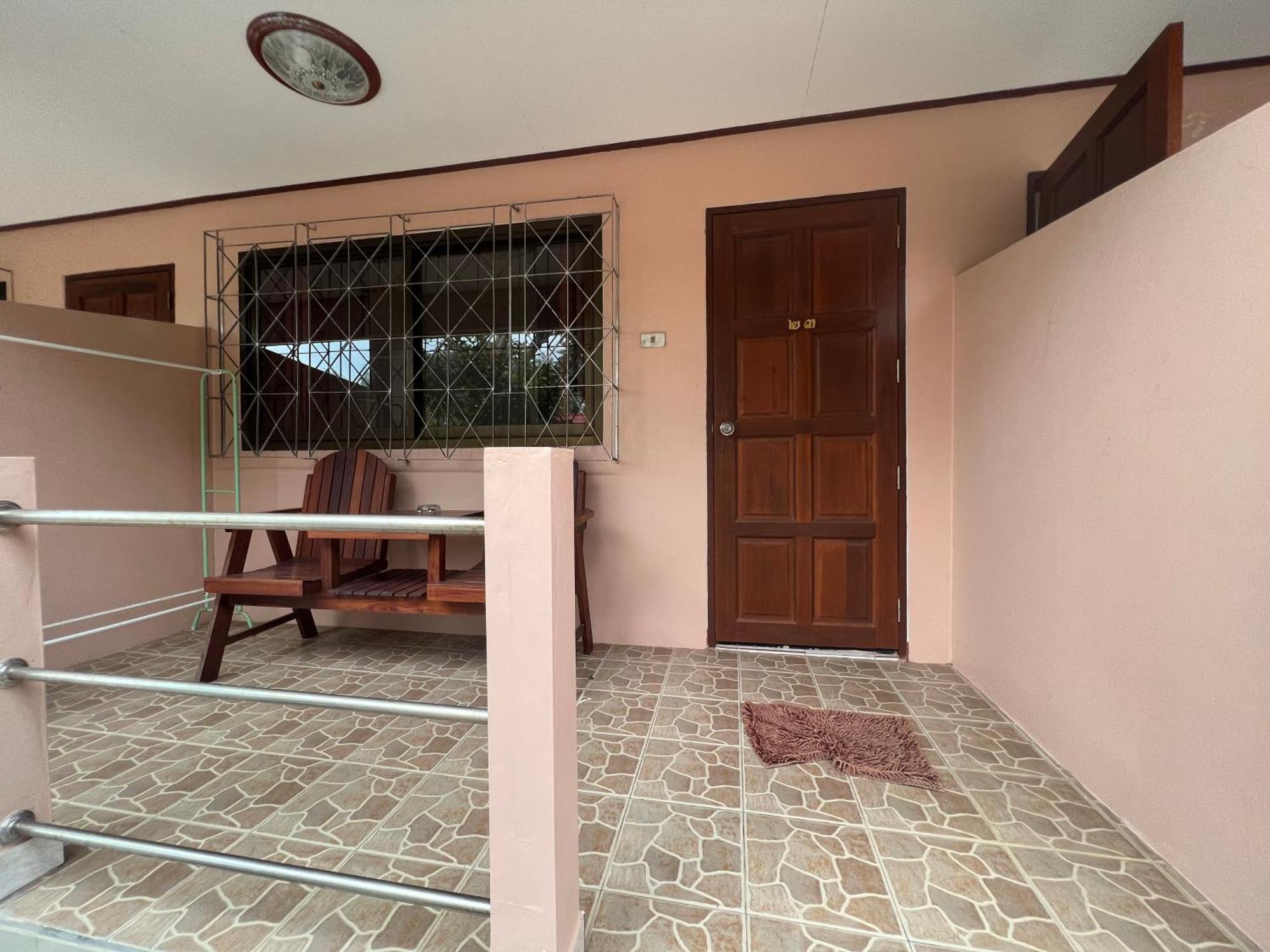 Sawai Home Resort Nathon Exterior photo